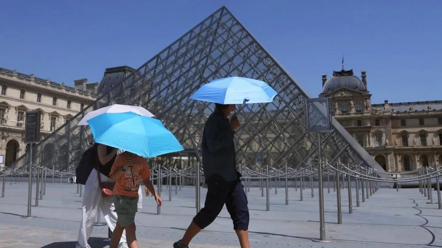 Une canicule extrême pulvérise les records de température en Europe occidentale
