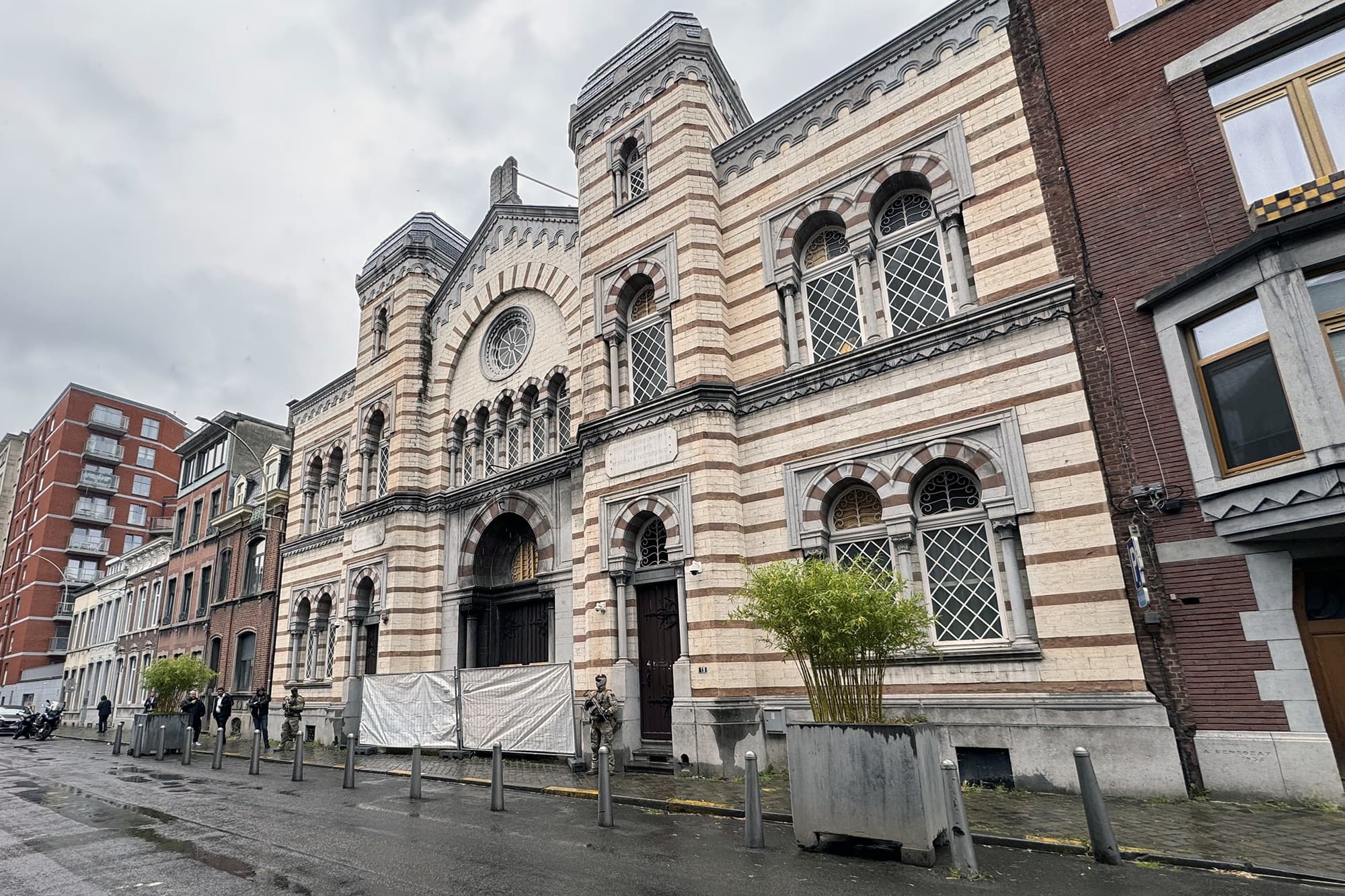 La synagogue de Liège rouvre après un attentat, symbole d'espoir et d'unité