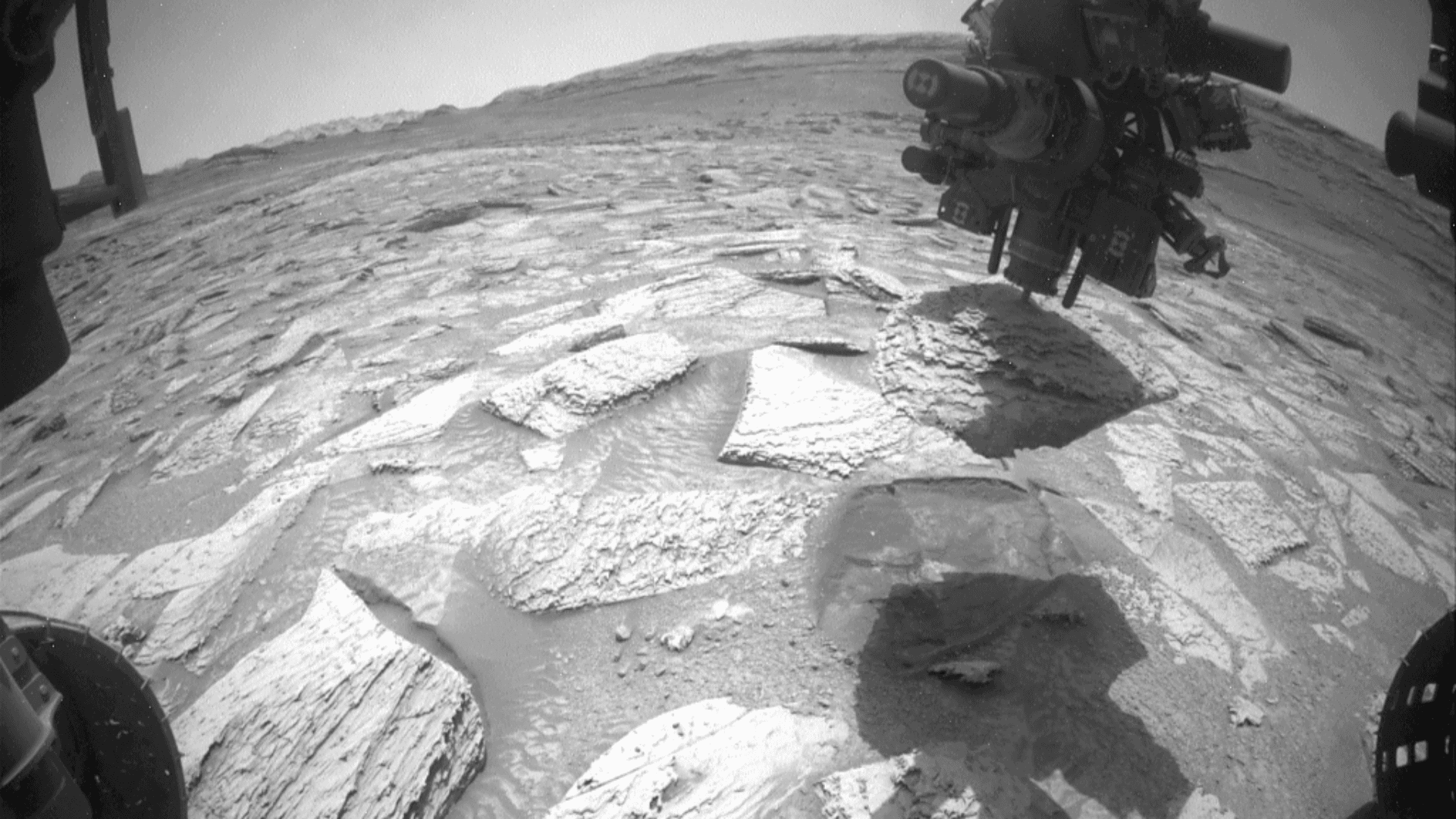 Mars Rover Curiosity Gets Stuck on a Rock, Then Frees Itself