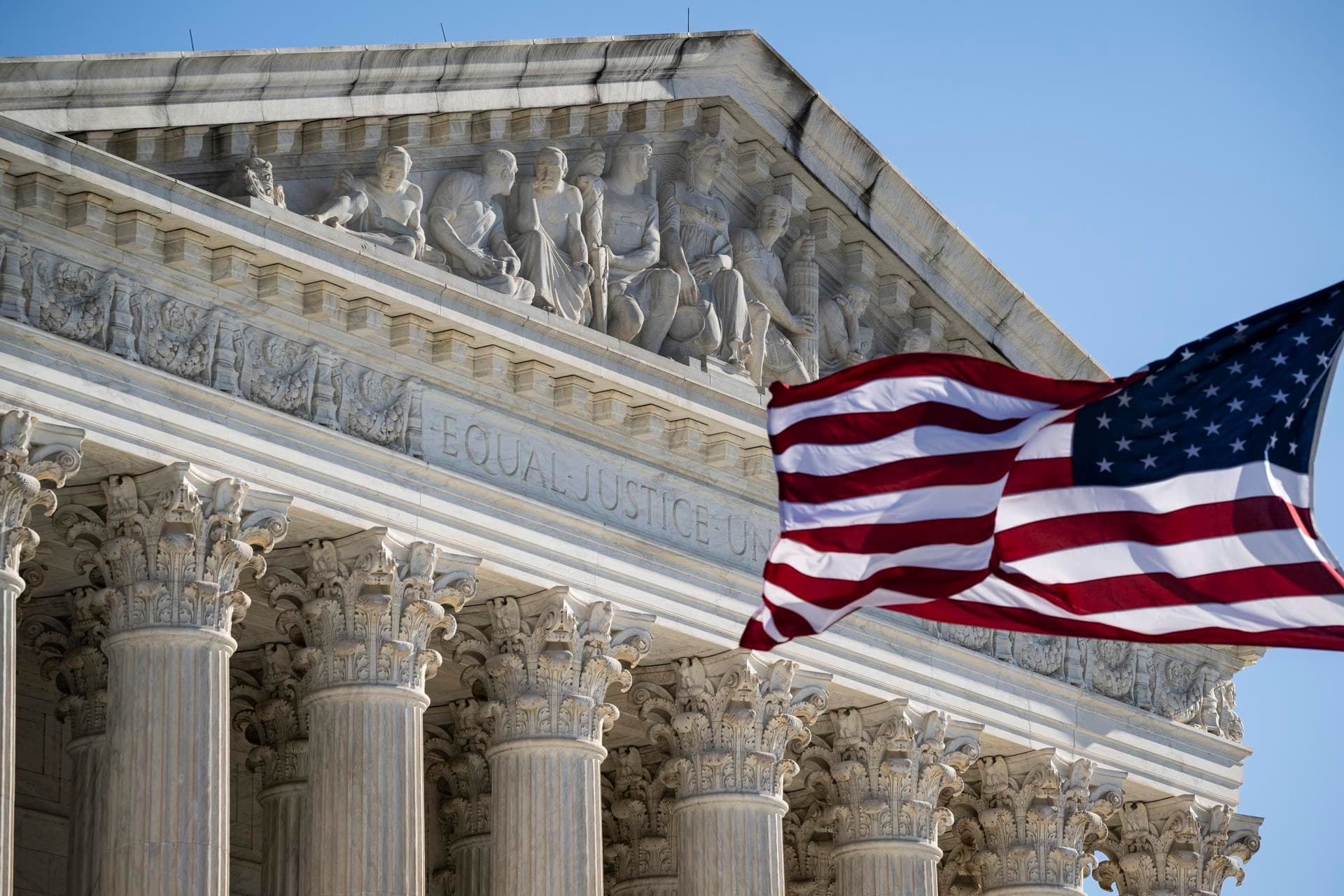 La Cour suprême des États-Unis restreint le droit de vote des minorités raciales