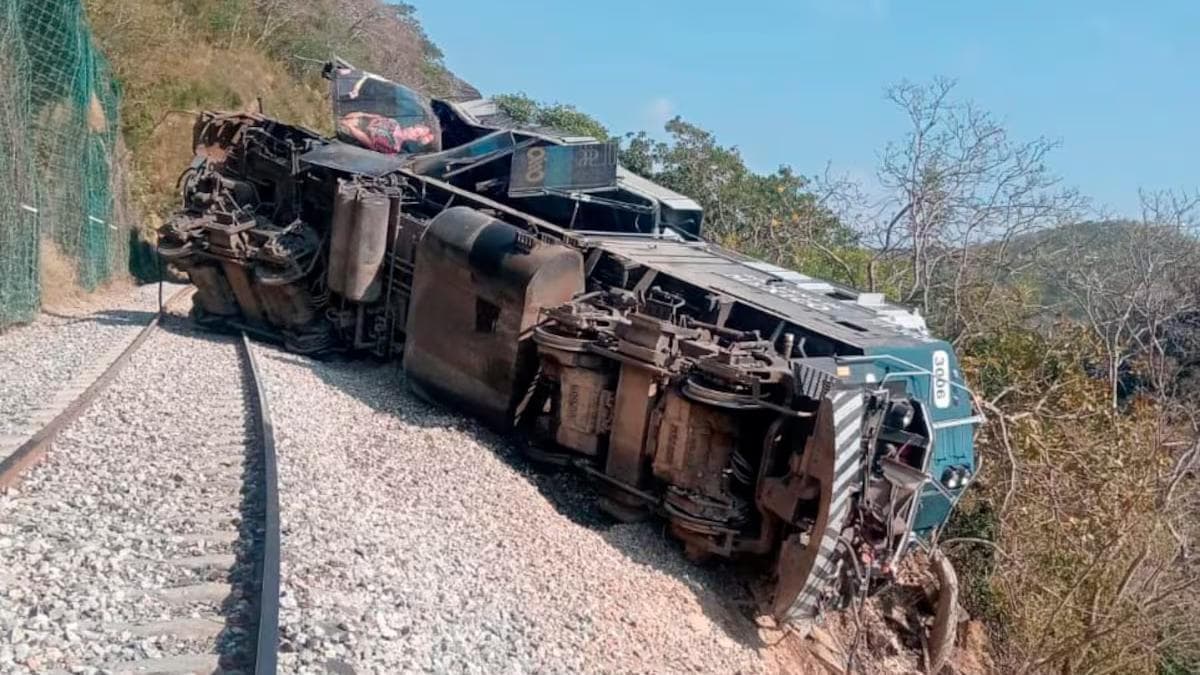Maquinista del Tren Interoceánico Detenido por Descarrilamiento en Oaxaca