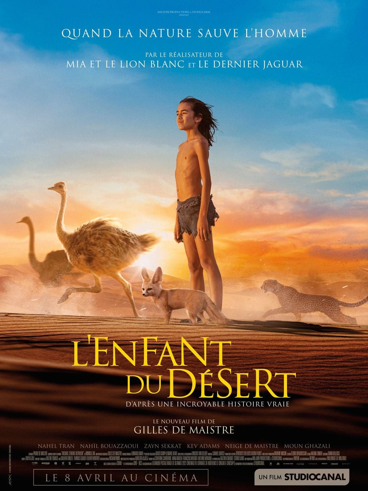 Un enfant recueilli par des autruches dans le désert, l'histoire vraie qui inspire un film familial