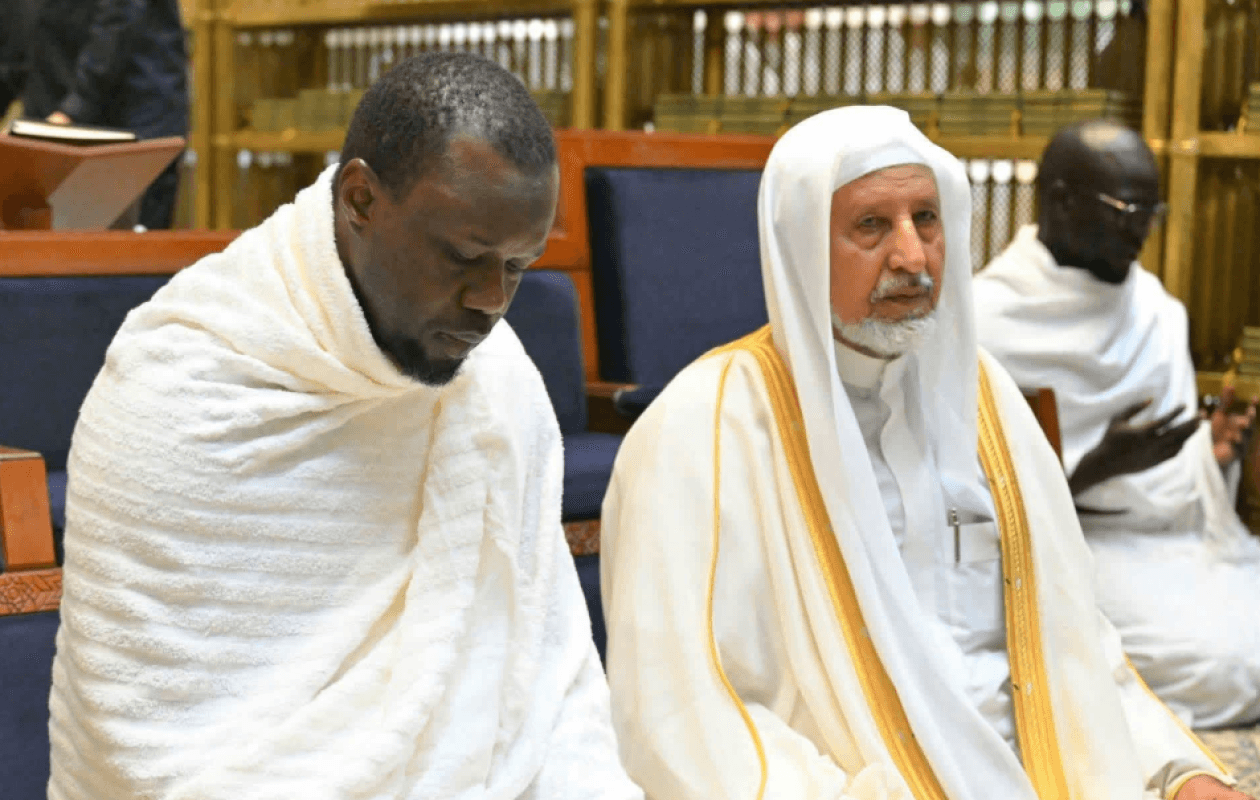 Ousmane Sonko accomplit la Oumrah à La Mecque