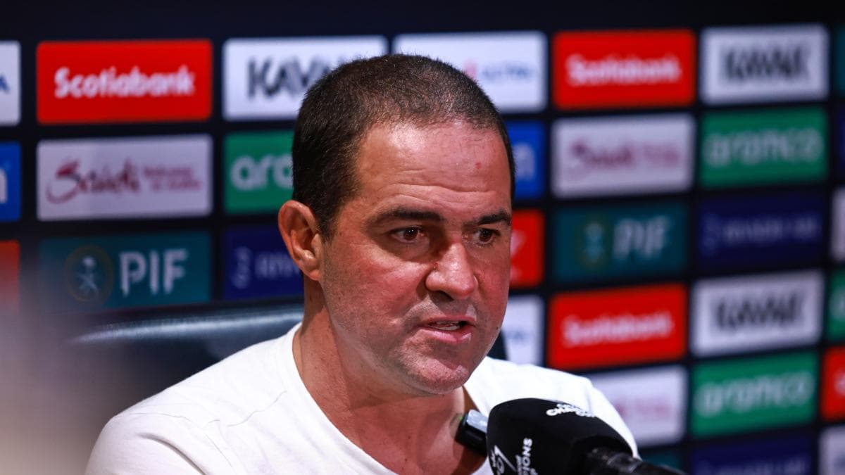 América confunde a sus fans con 6 cambios, pero se defiende con regla de conmoción cerebral.