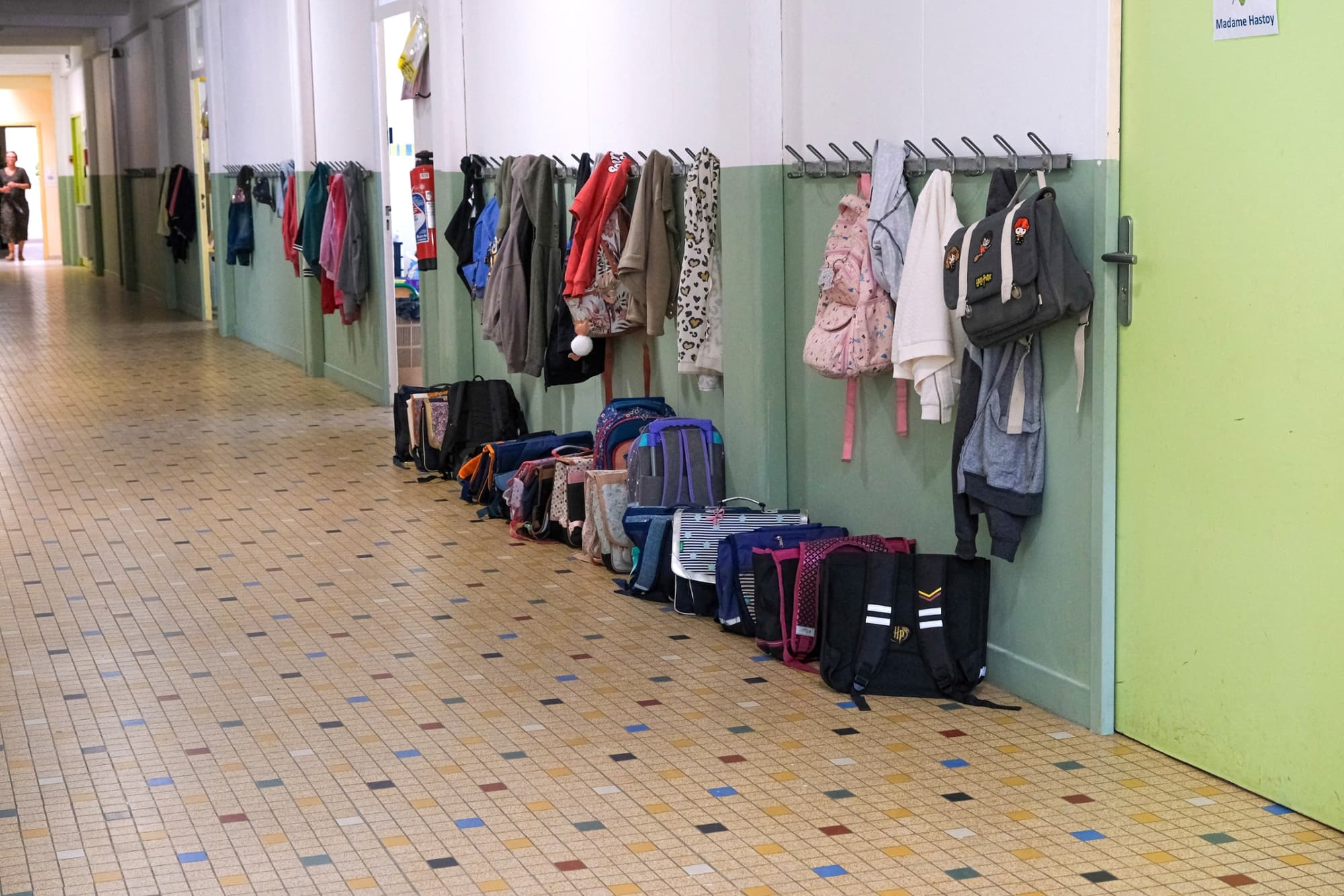 Animateurs d'écoles parisiennes arrêtés pour agressions sexuelles sur enfants