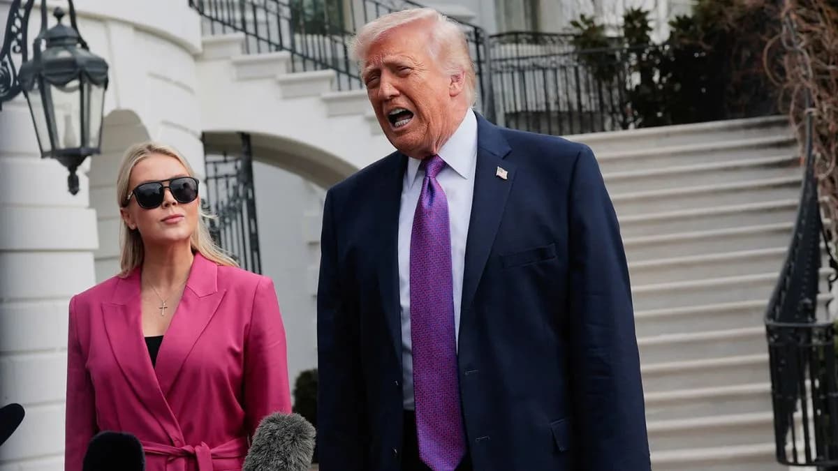 Trump playfully scolds press secretary: 'You're doing a terrible job!' amid media complaints