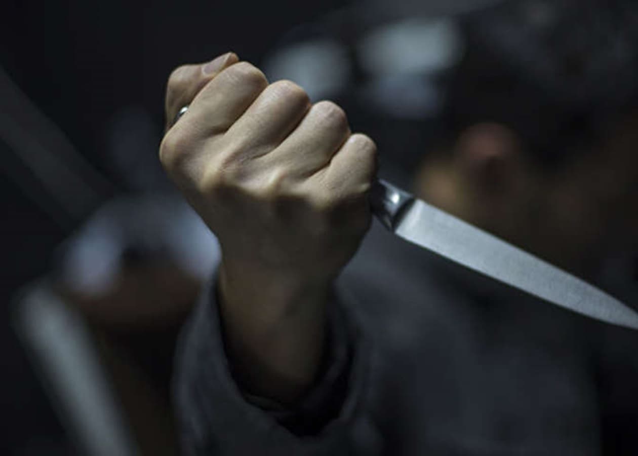 Man Critically Injures Two Military Draft Officers with Knife in Southern Ukraine