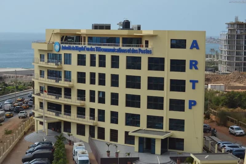 Le Sénégal lance une alerte contre les WiFi communautaires illégaux