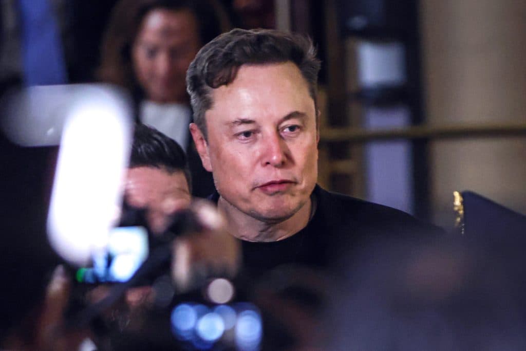 Musk claims widespread US self-driving cars by year-end, but history shows delays