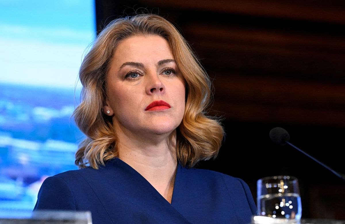 Le Premier ministre de la Lettonie démissionne en pleine crise de drones, provoquant des troubles politiques