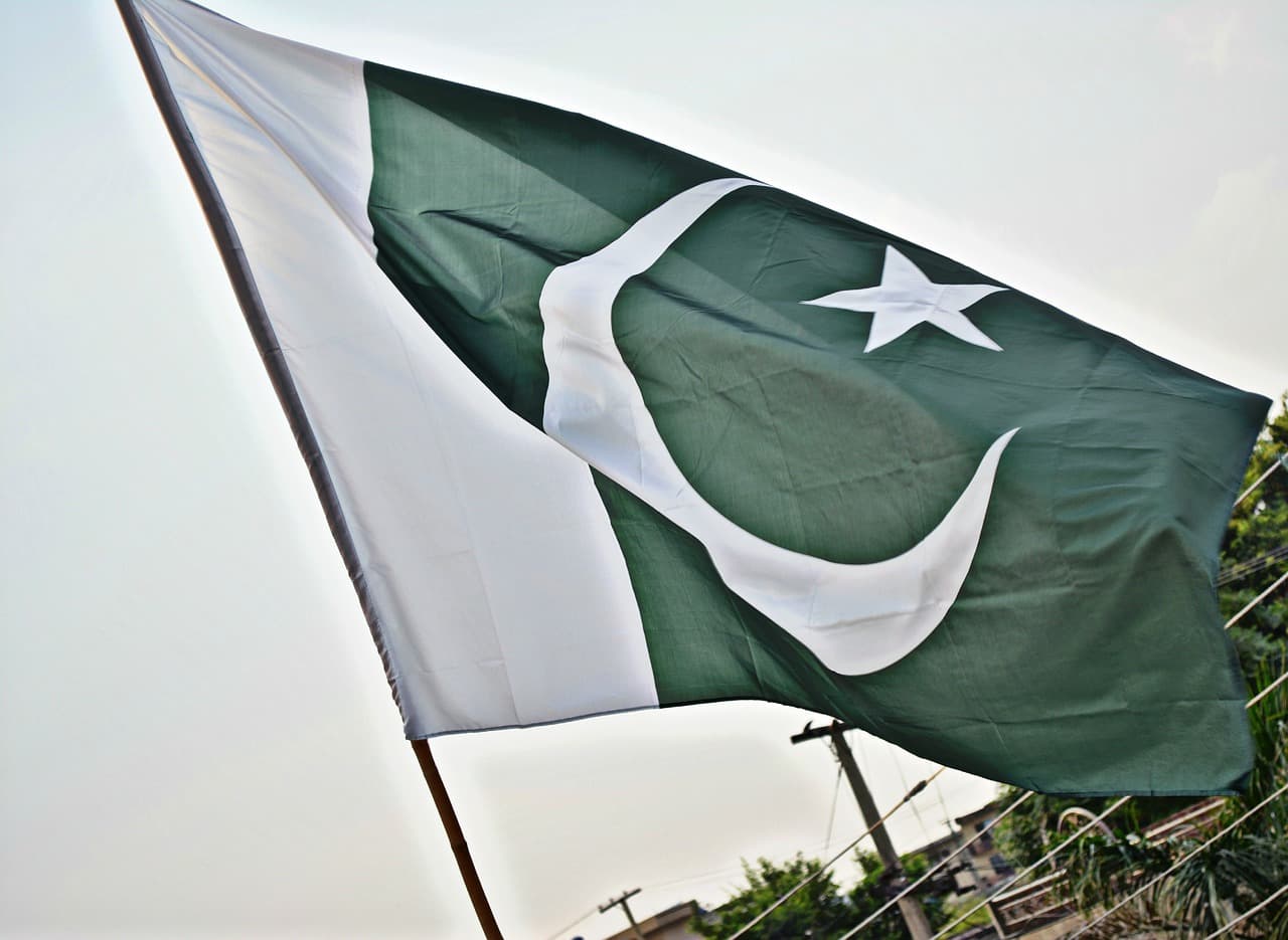 Pakistan Separatist Attacks Kill 21, Dozens of Militants Dead
