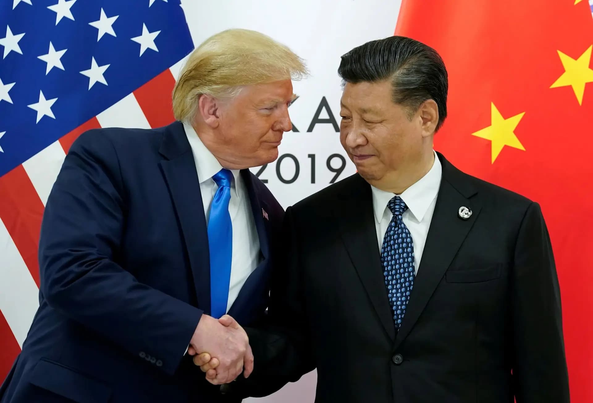 Trump qualifie d'« excellent » le sommet avec Xi Jinping lors de sa visite à Pékin