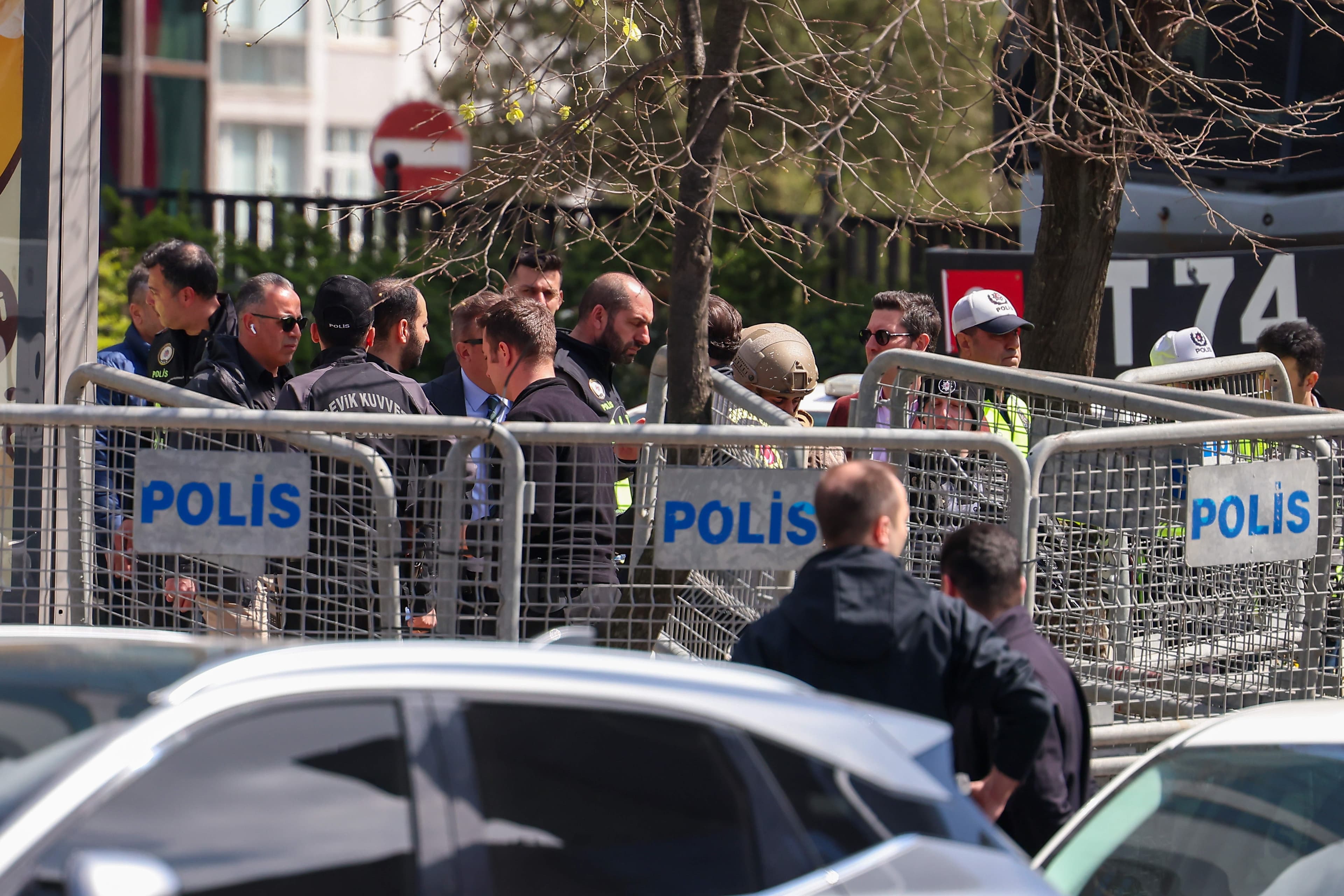 Attaque armée contre le consulat israélien à Istanbul : un assaillant tué, deux policiers blessés