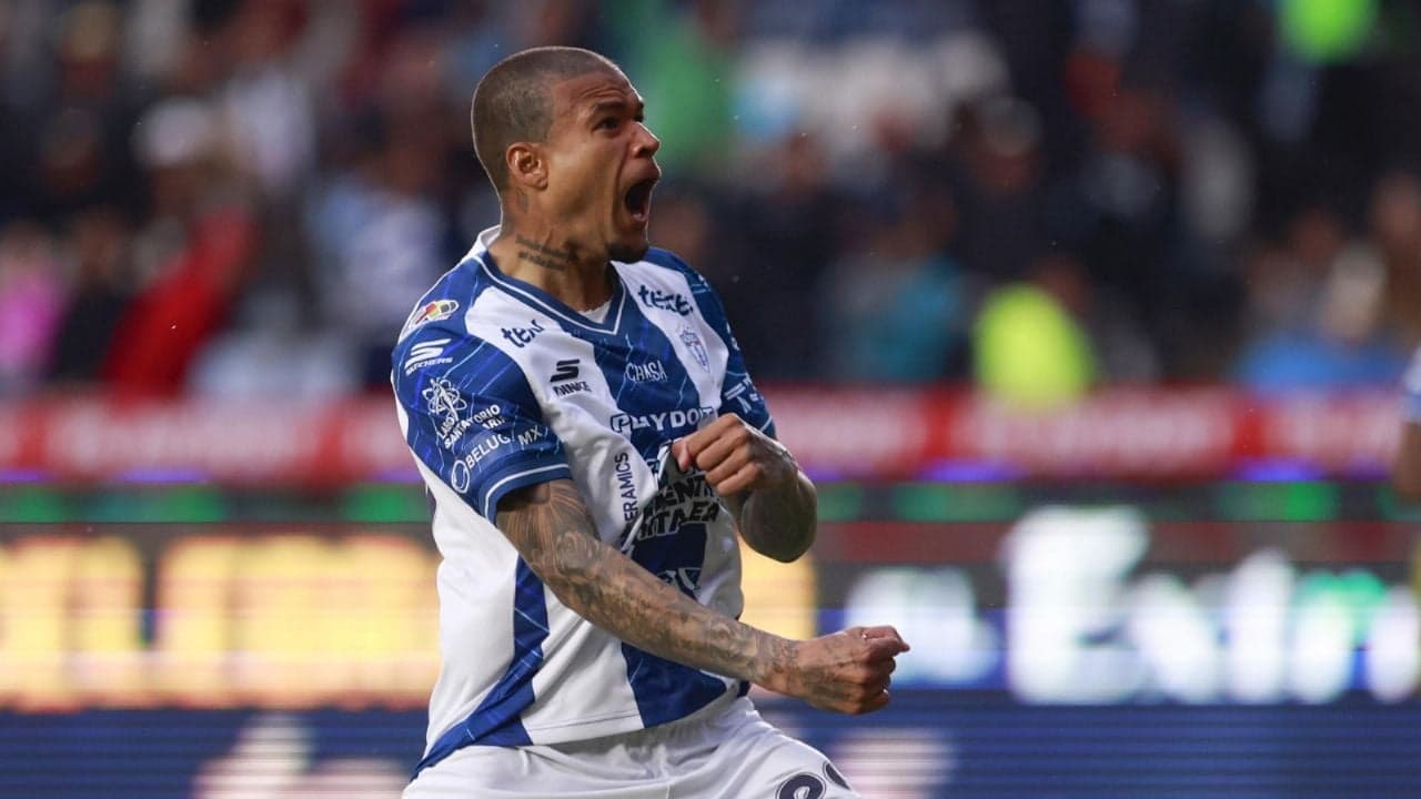 Pachuca y Pumas chocan hoy en las semifinales de la Liga MX