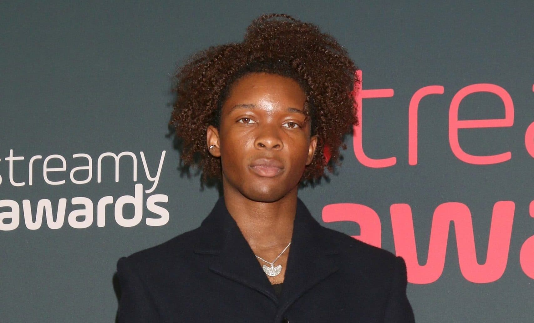 Le chanteur D4vd accusé d'avoir démembré sa petite amie adolescente pour sauver sa carrière