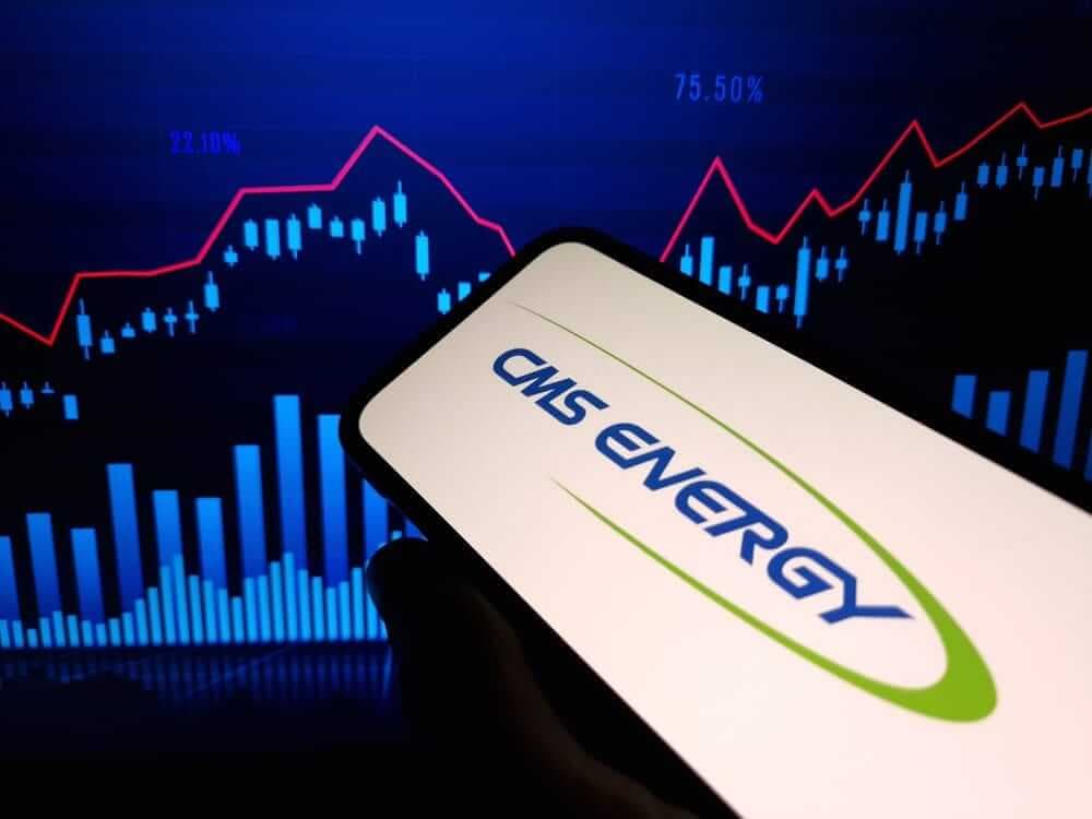 CMS Energy Stock Shows Mixed Performance Ahead of Q1 2026 Earnings