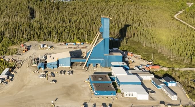 Hecla Mining Stock Rises Amidst Geopolitical Tensions and Gold/Silver Rally