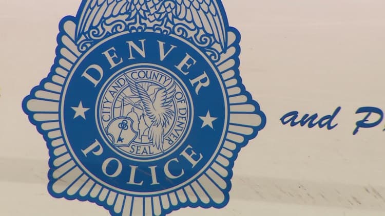 Fusillade Mortelle Enquêtee à Denver; La Police Soupçonne une Dispute de la Route