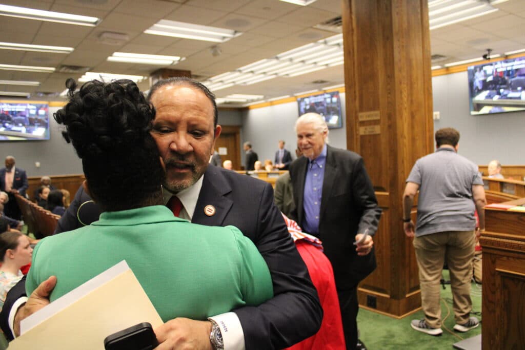Louisiana lawmakers approve controversial map, potentially adding a Republican congressional seat