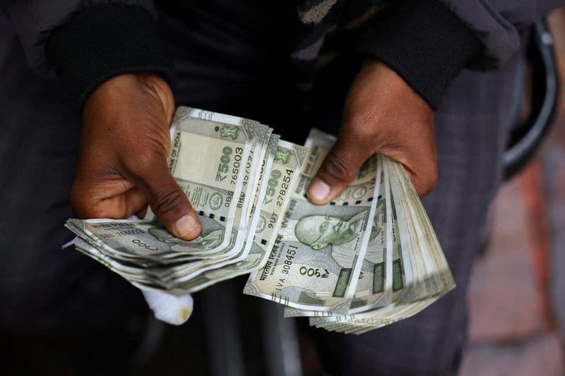 Indiens Zentralbank kämpft mit Dollar-Abwertung wegen Iran-Krieg