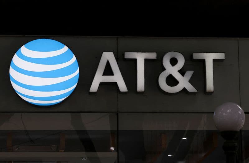 AT&T Sues California to End Copper Phone Service, Invests Billions in Upgrades