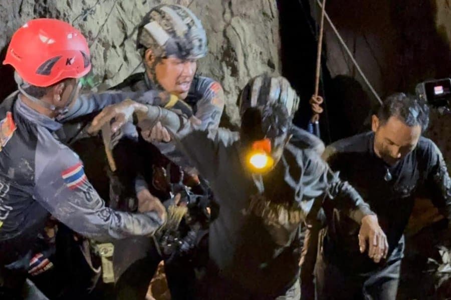 Un mineur sauvé d'une grotte inondée au Laos après 10 jours de captivité