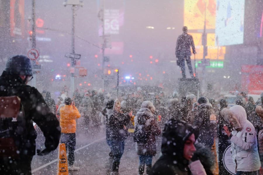 New York City Braces for Weekend Snow and Cold Weather