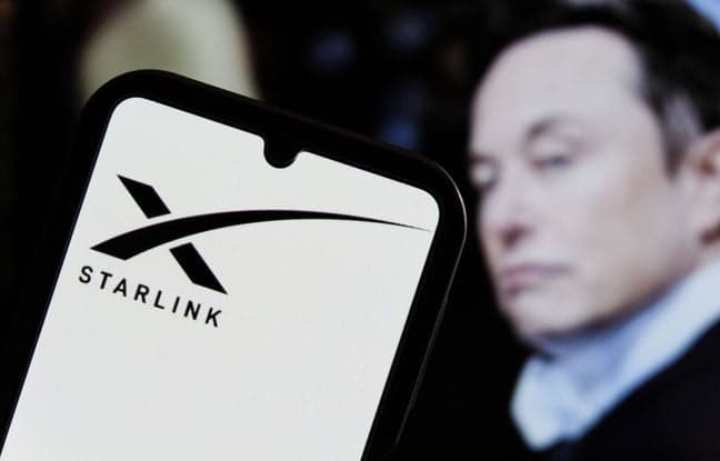 Elon Musk dément, mais Starlink pourrait un jour offrir des smartphones connectés aux satellites