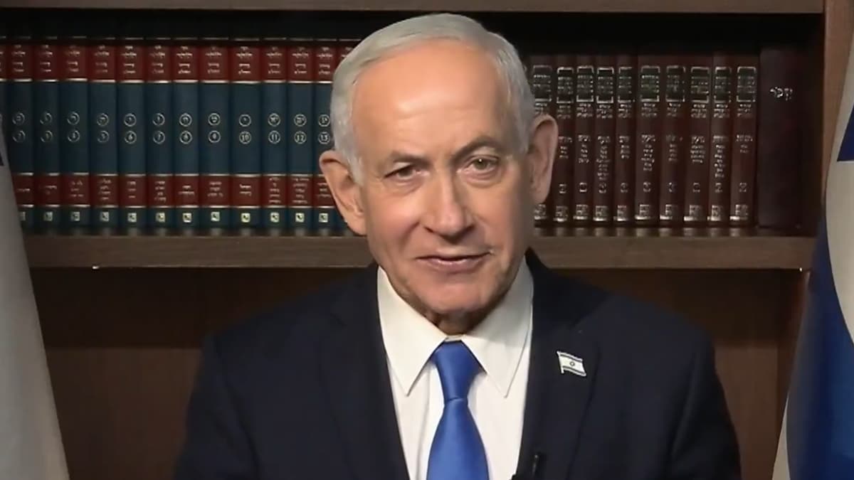 Former Israeli PMs Bennett and Lapid unite to challenge Netanyahu