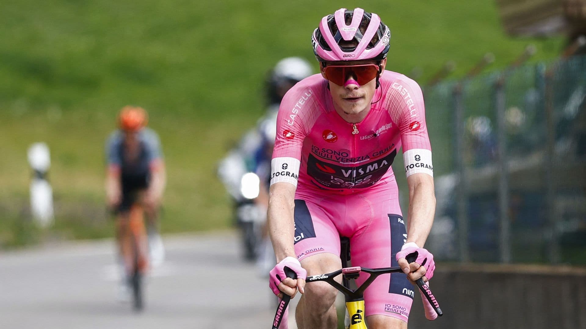 Vingegaard s'impose sur la 16e étape du Giro et conforte son avance
