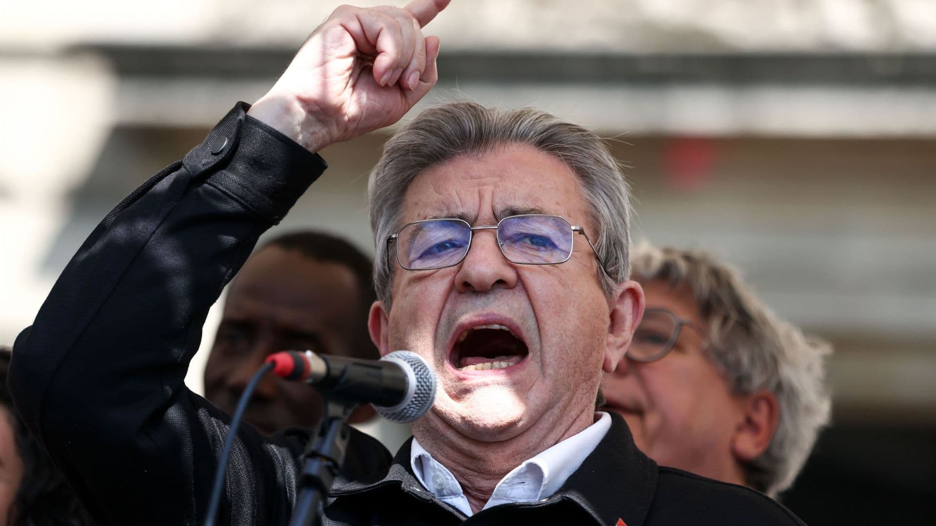 Mélenchon leader de La France Insoumise dirige la marche du 1er mai à Paris