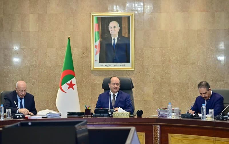 Le gouvernement examine un nouveau cadre pour l'enseignement privé et des projets d'infrastructure à Alger
