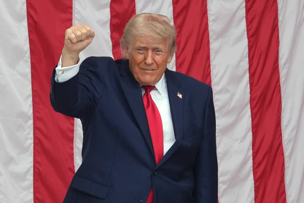 Le visage de Trump sur un nouveau billet de 250 $ se heurte à des obstacles juridiques et à une opposition politique