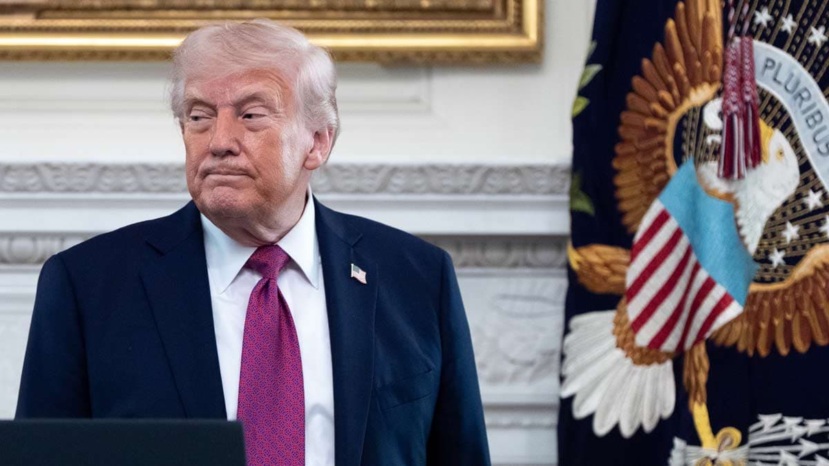 Trump Lashes Out at Reporter for Reading Shooting Suspect's Manifesto