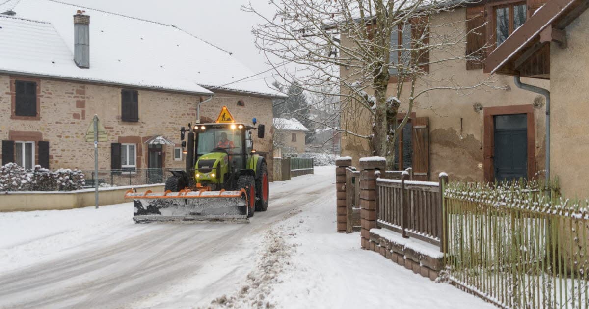 15 départements en vigilance orange neige-verglas, alerte rouge crues dans le Sud-Ouest