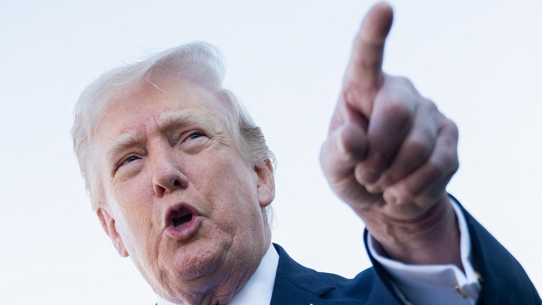 Trump menace l'Iran : Vengeance sur les centrales et les ponts !