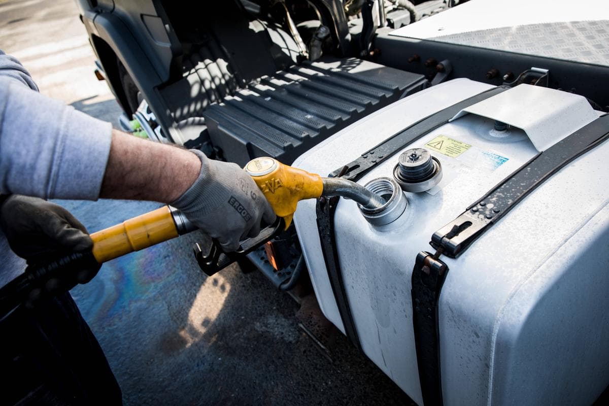 France lance un prêt d'urgence pour les entreprises touchées par la hausse des prix du carburant