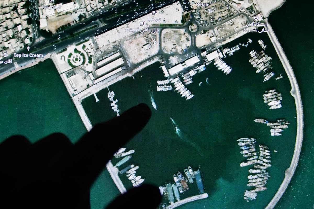 Guerre au Moyen-Orient fait chuter les prévisions mondiales de pétrole, la France débat des zones anti-pollution