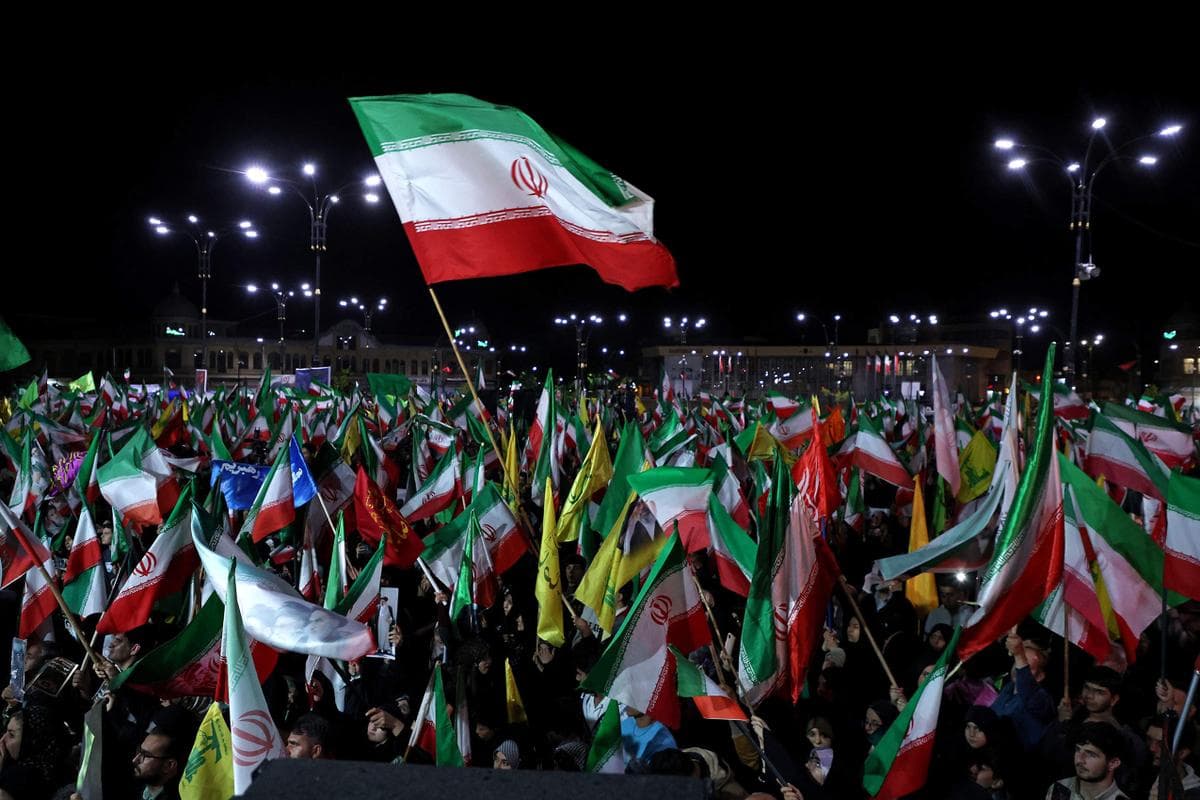 La guerre au Moyen-Orient s'intensifie : frappes américaines sur l'Iran, offensive israélienne au Liban