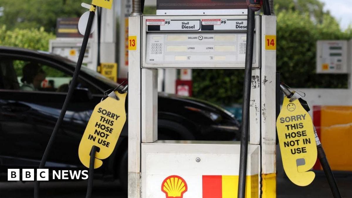 Australia Faces Fuel Strain Amid Global Conflict, Urges Calm for Easter Travel
