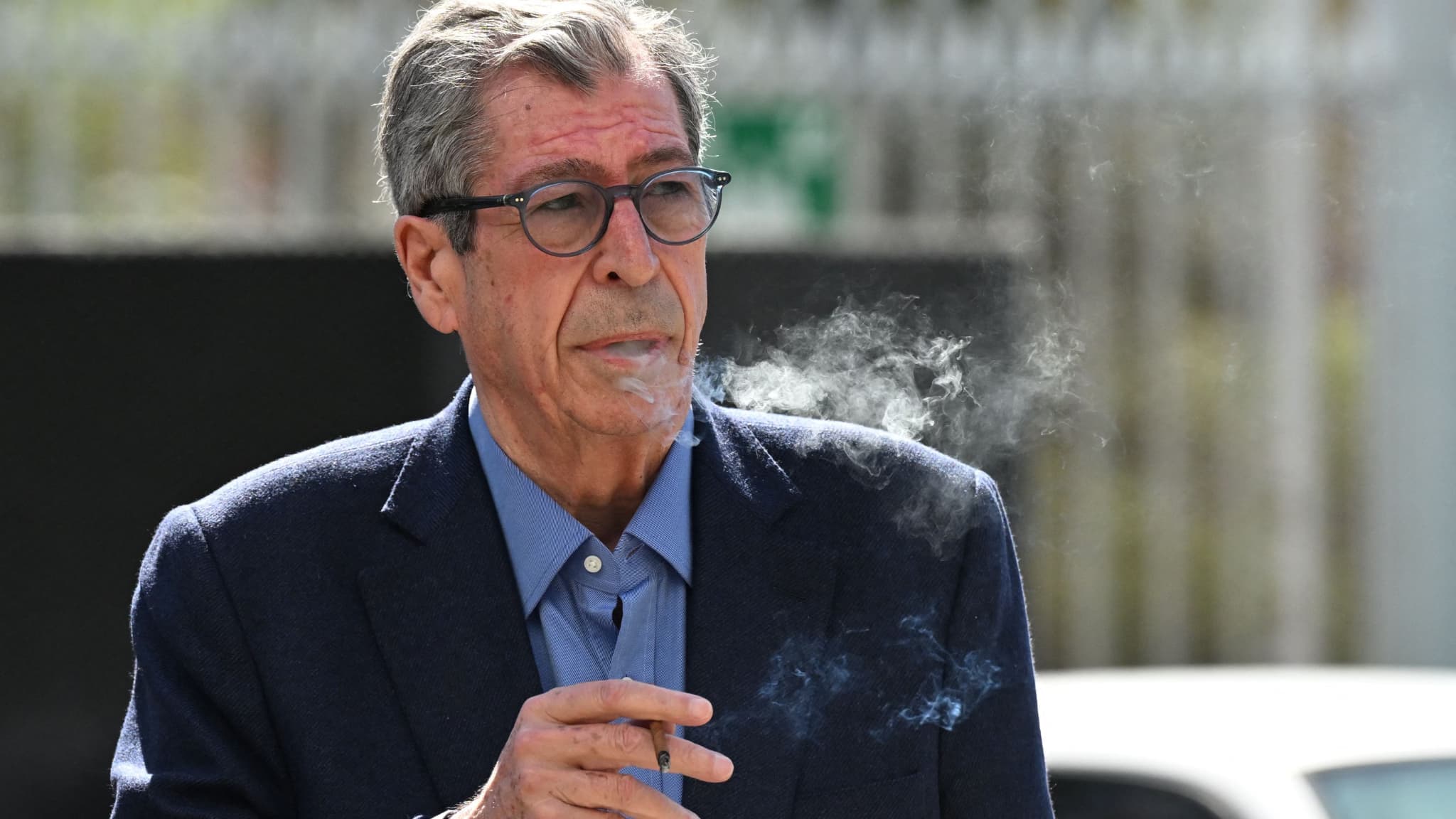 Patrick Balkany, ancien maire, risque la prison pour avoir utilisé des policiers comme chauffeurs personnels