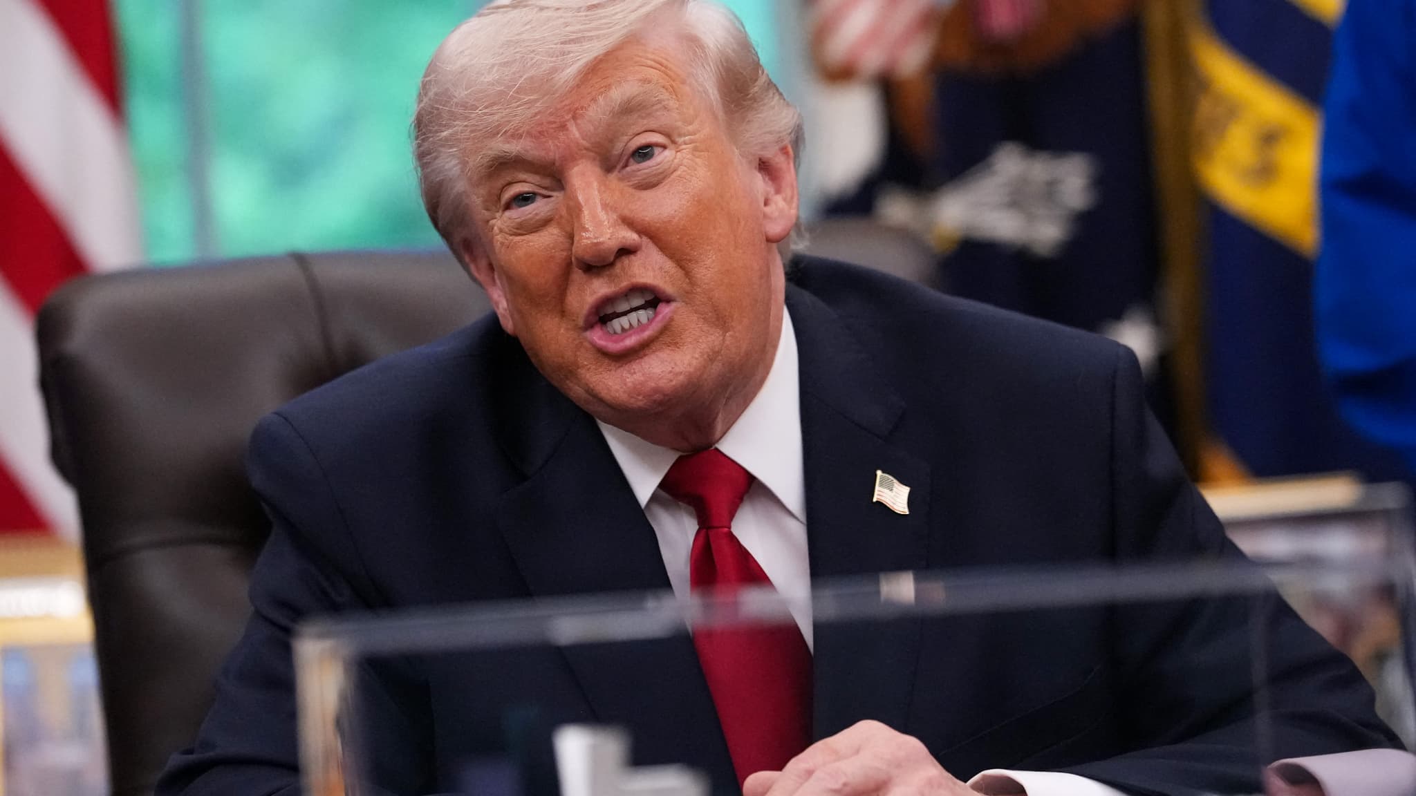Donald Trump threatens to increase taxes on European cars.