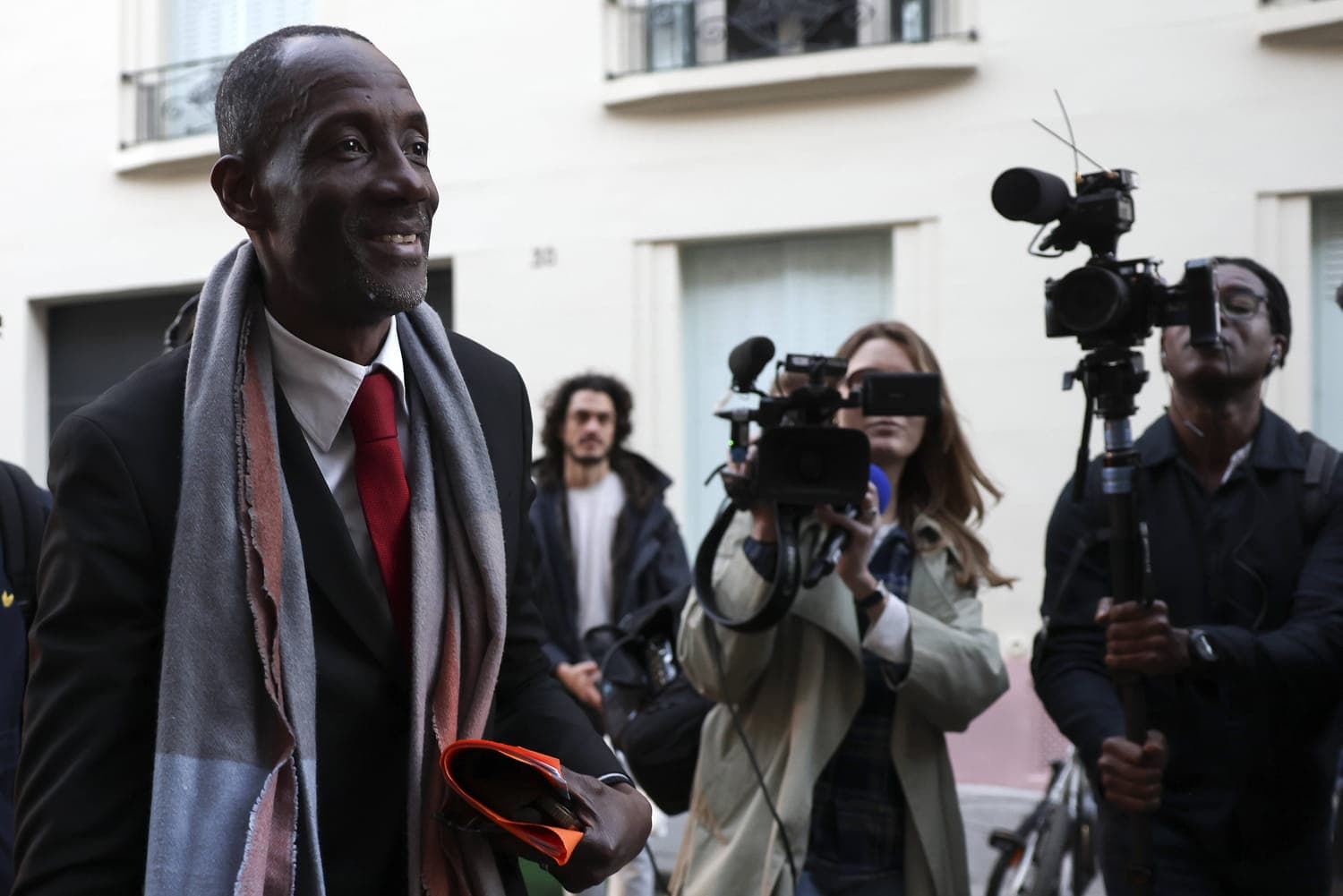 Le maire de Saint-Denis appelle à un rassemblement contre le racisme