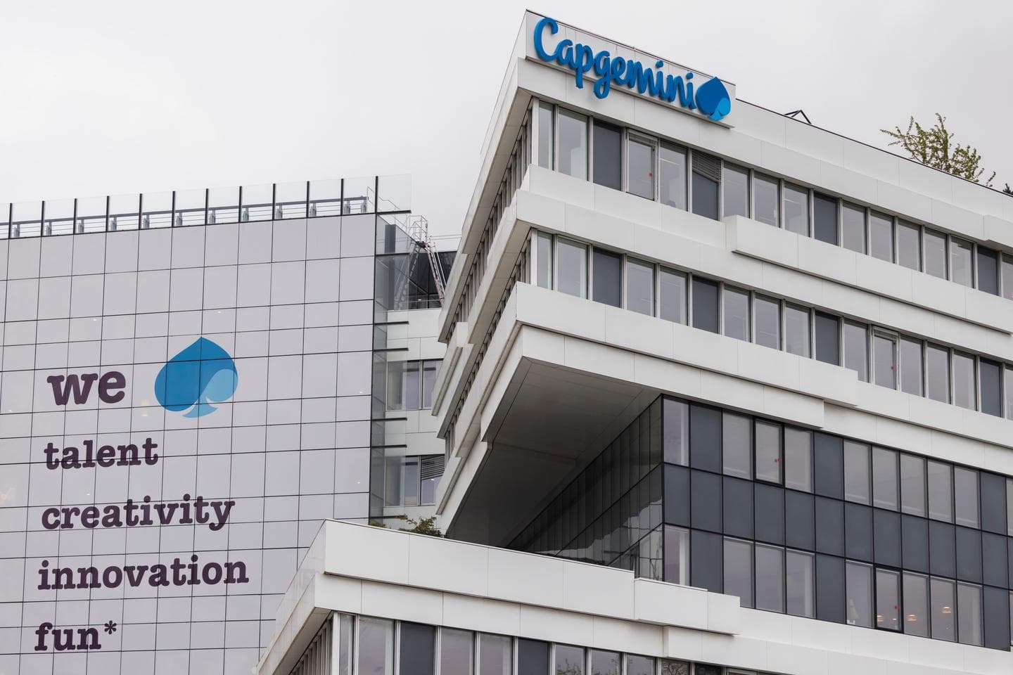 France Demands Transparency from Capgemini Over ICE Contract