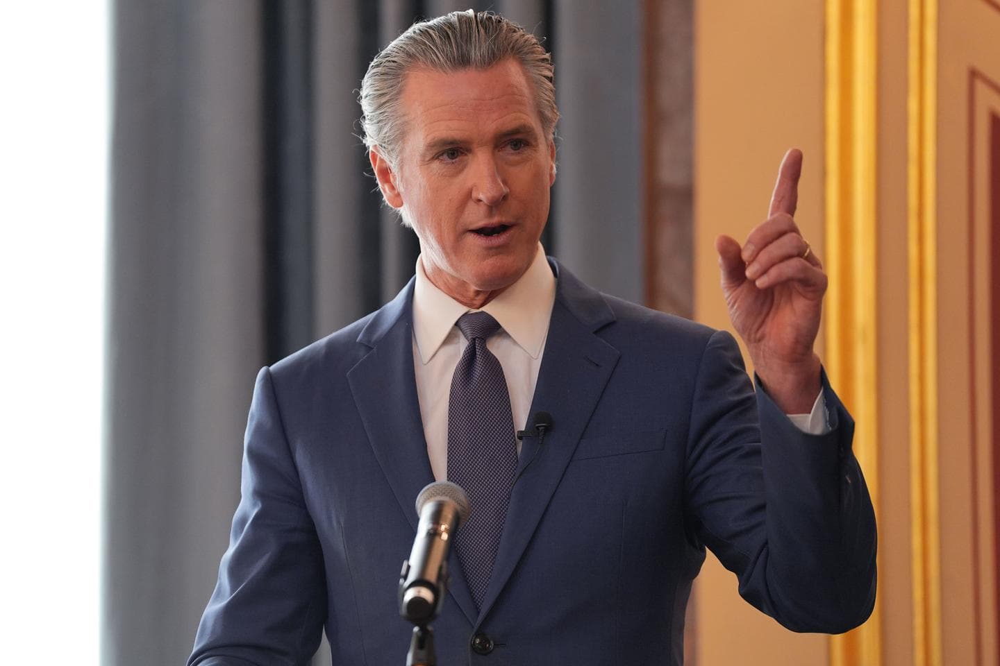 Supreme Court strikes down Trump tariffs; Newsom and Pritzker demand refunds