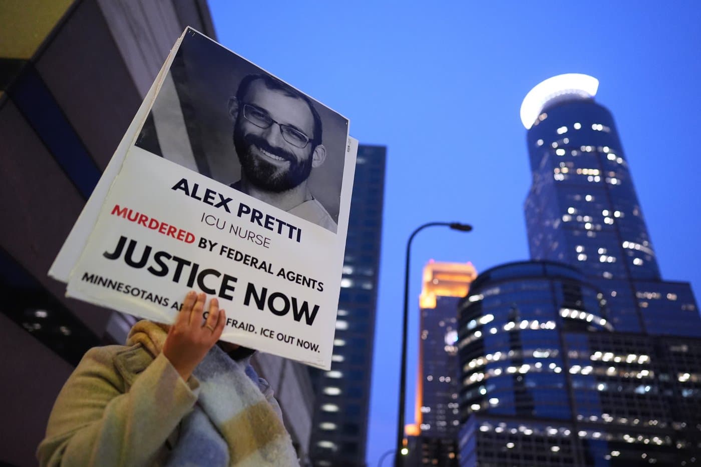 Federal Agents Placed on Leave After Minneapolis Shooting of Alex Pretti