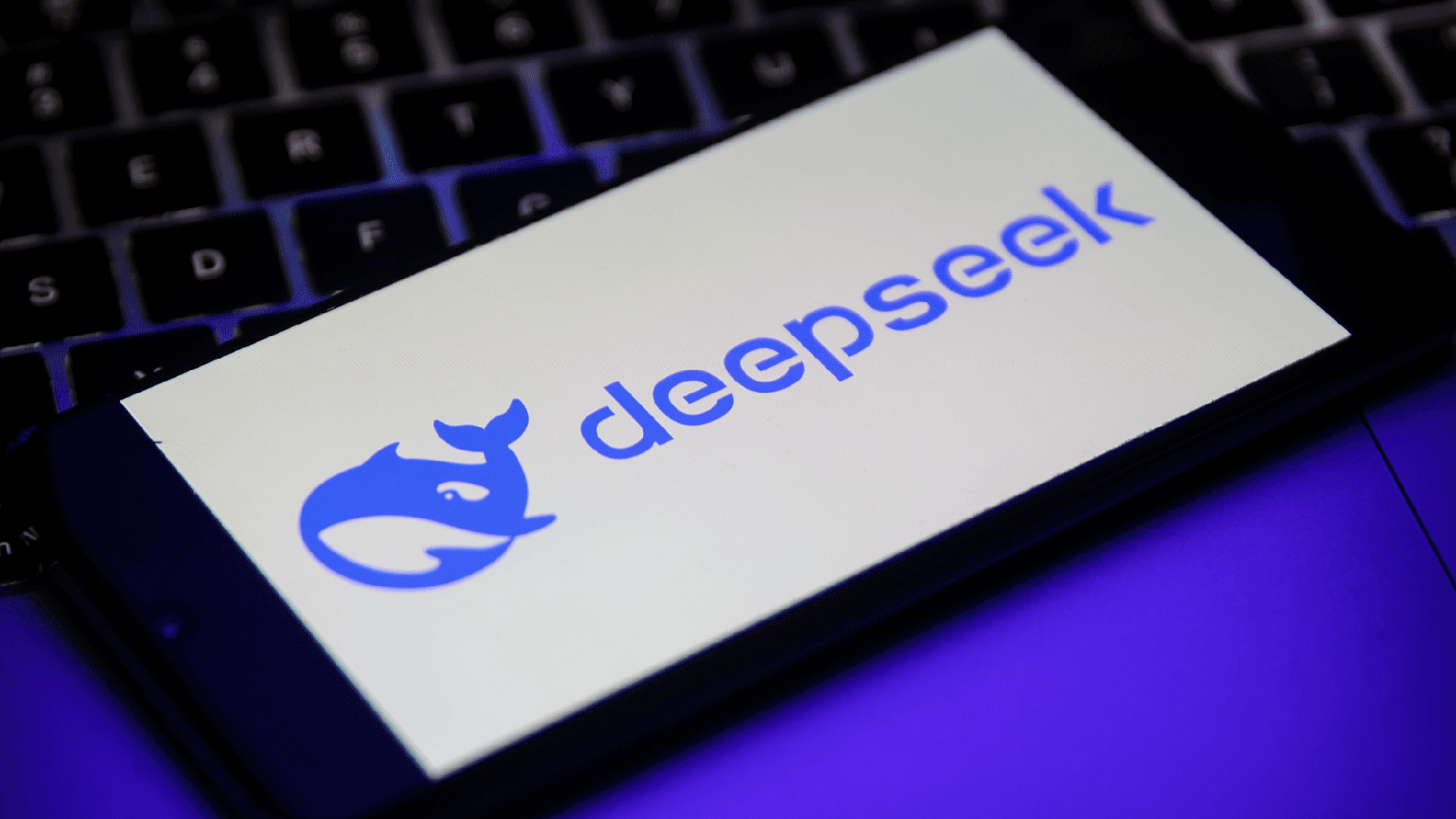 Chinese Tech Giants Tencent and Alibaba Eye Major Investment in AI Startup DeepSeek
