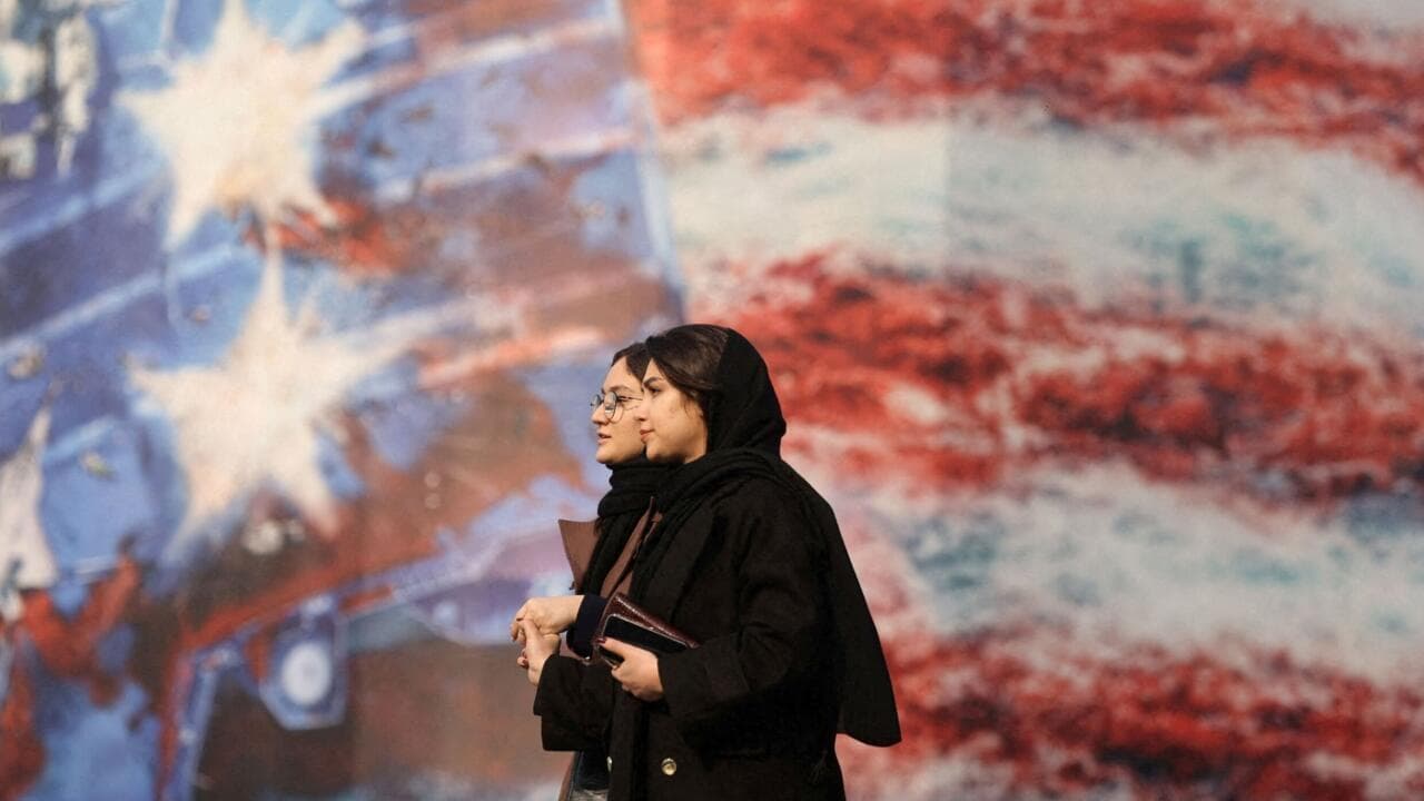Trump advierte a Irán con una 'gran Armada' pero abre la puerta al diálogo