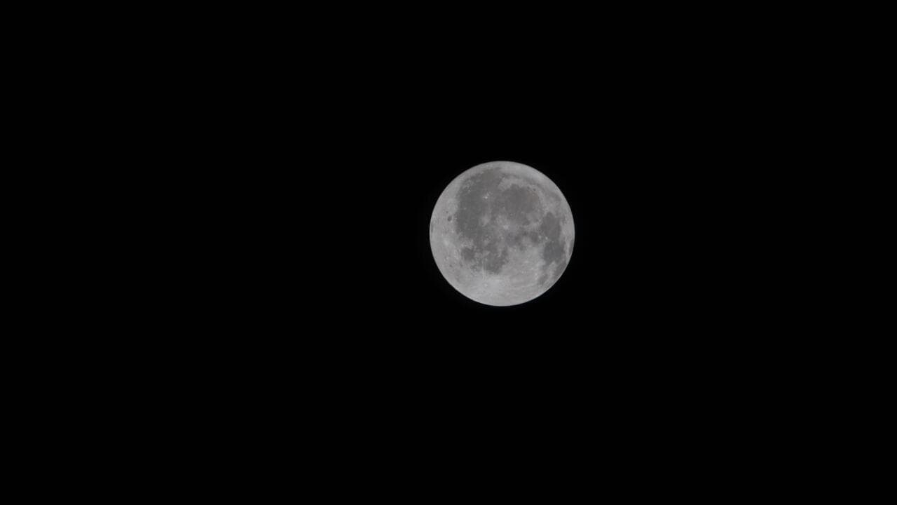 La mission Artemis 2 s'approche de la Lune pour un survol historique après 50 ans d'absence humaine
