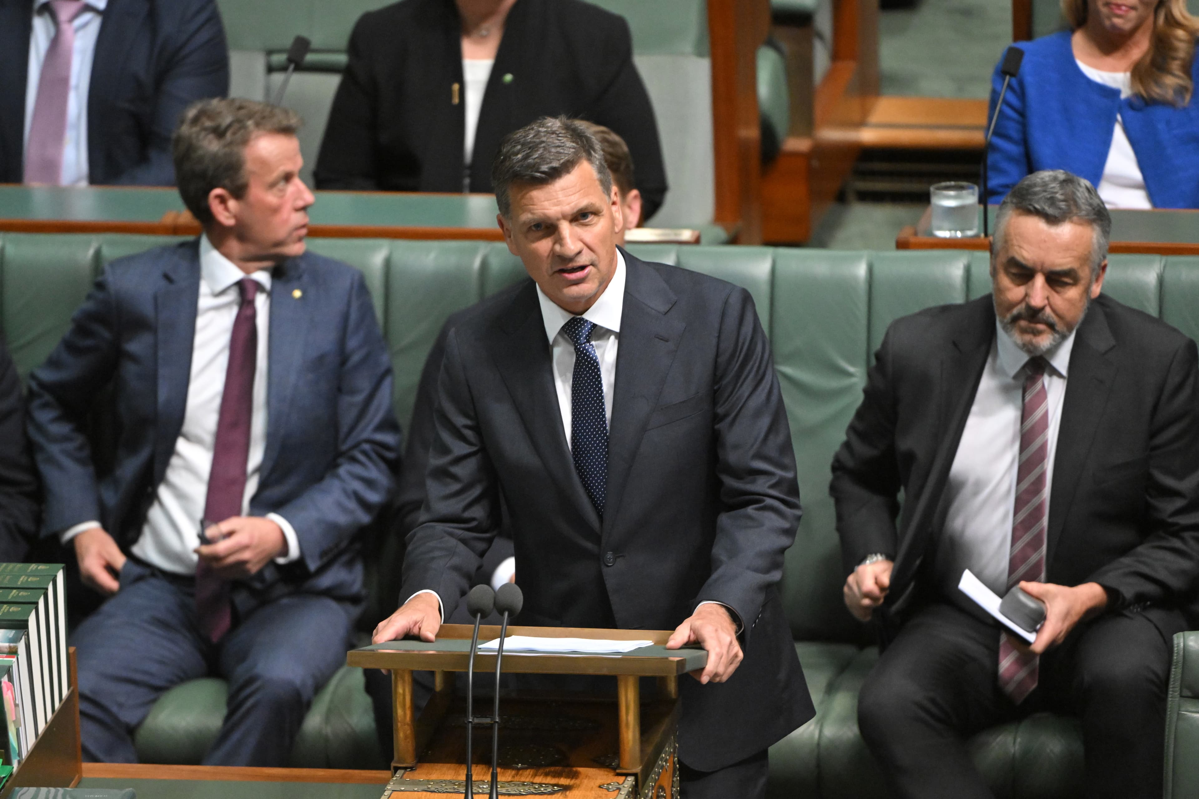 Australian Opposition Proposes Major Tax Cuts and Immigration Restrictions